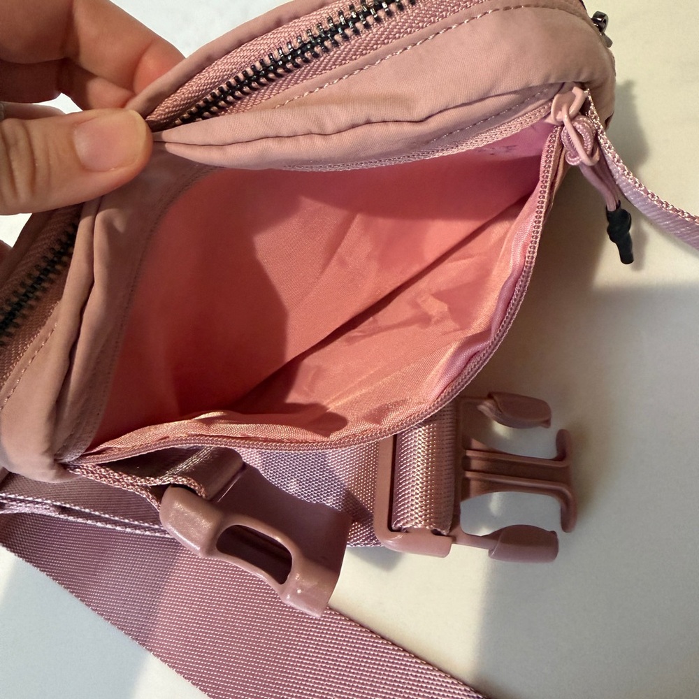 Stylish Pink Crossbody/Belt Bag - Picture 3 of 5